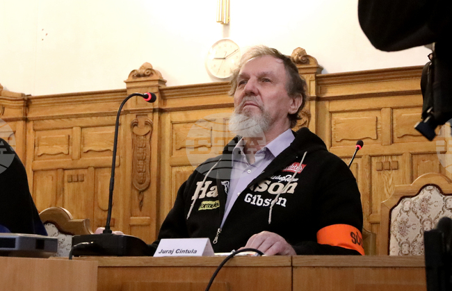 ТАСР: Адвокатът на Юрай Цинтула заяви, че вероятно ще обжалва присъдата за нападението срещу словашкия премиер Фицо