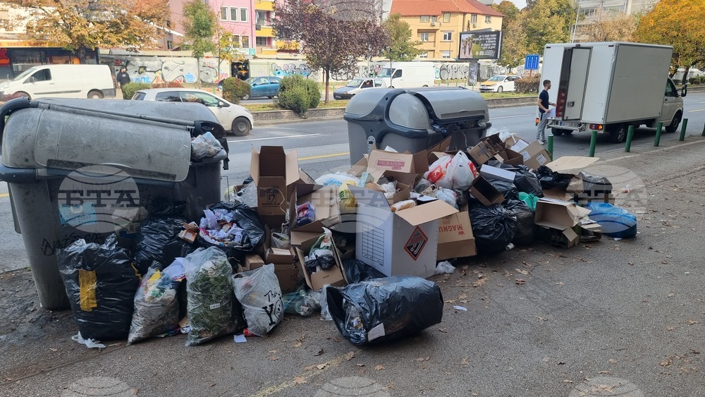 Прокуратурата в Северна Македония започва разследване срещу двама ръководители на "Комунална хигиена" в Скопие за кризата с боклука