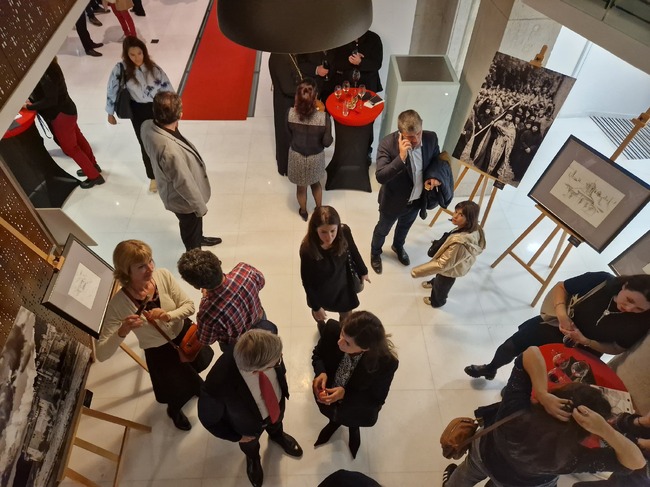 Изложбата „Атон в рисунки и фотографии“ ще остане експонирана в Генералното консулство на България в Лион до 2 ноември