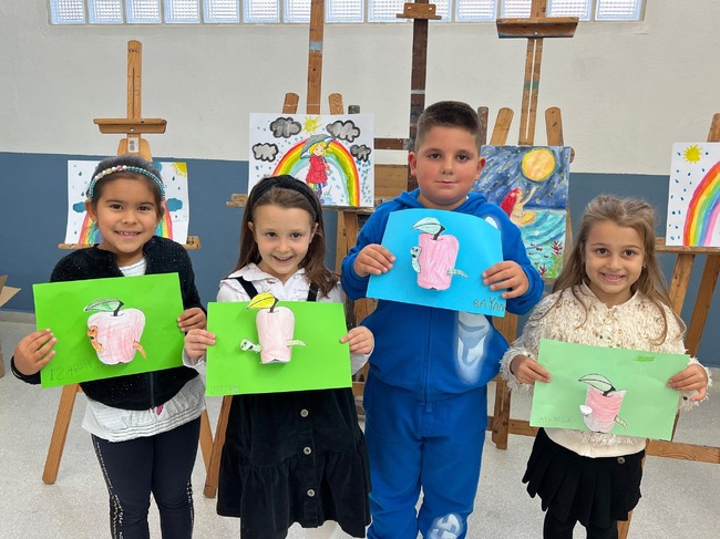 В Българското културно-просветно училище „Паисий Хилендарски“ в Памплона беше представена първата за тази учебна година изложба