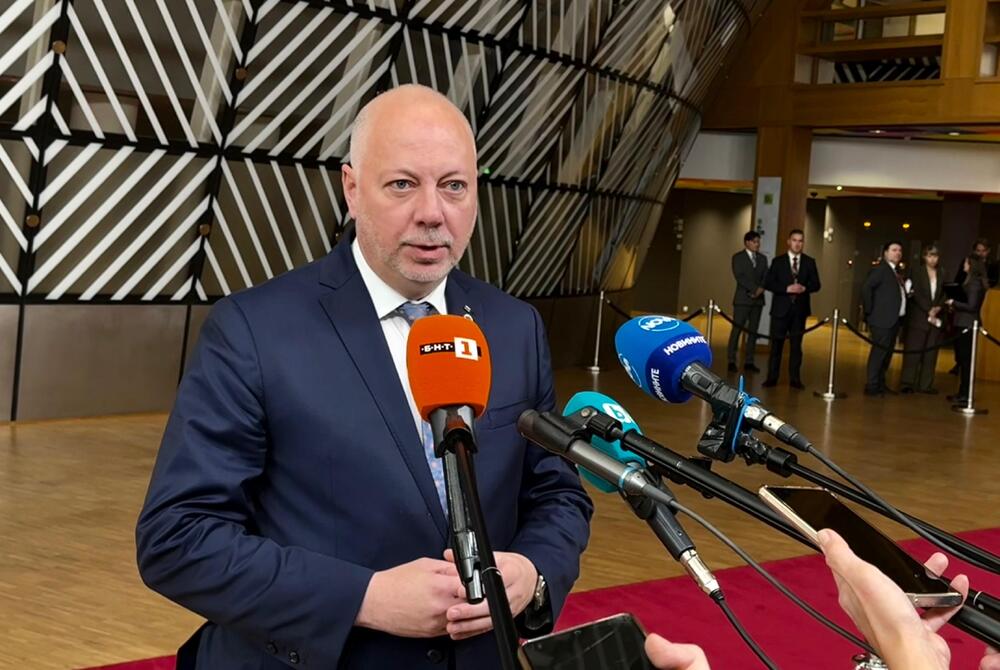 Премиерът Желязков: Няма опасност от криза с горивата, рафинерията в Бургас трябва да продължи да работи