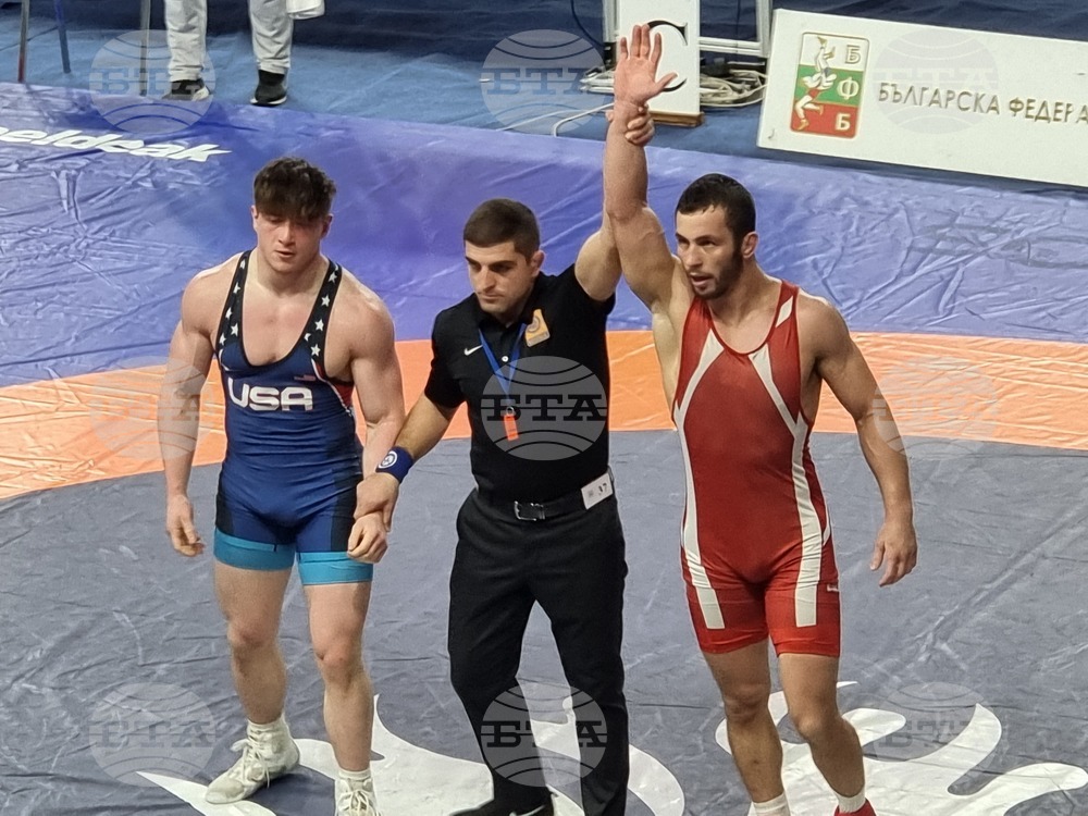 BTA Five Bulgarians Reach Finals of Dan KolovNikola Petrov