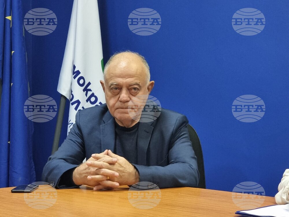 ДАНС узурпира част от властта на правителството, каза в Плевен ген. Атанас Атанасов