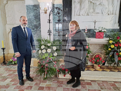 Хърватия - Джаково - епископ Йосип Юрай Щросмайер - почит