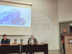 Хърватия - Джаково - епископ Йосип Юрай Щросмайер - почит