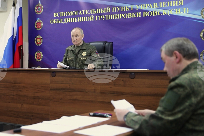 Руският президент посети команден пост и се срещна с началника на генералния щаб, съобщи Кремъл