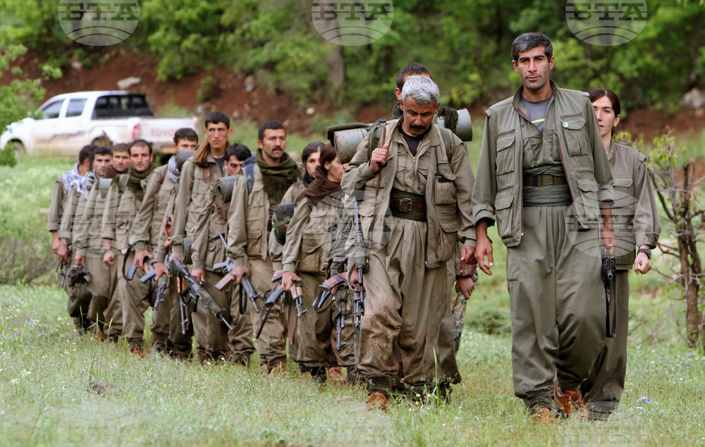 Бойците от кюрдската ПКК обявиха, че се изтеглят от Турция в Северен Ирак в рамките на процеса за разоръжаване