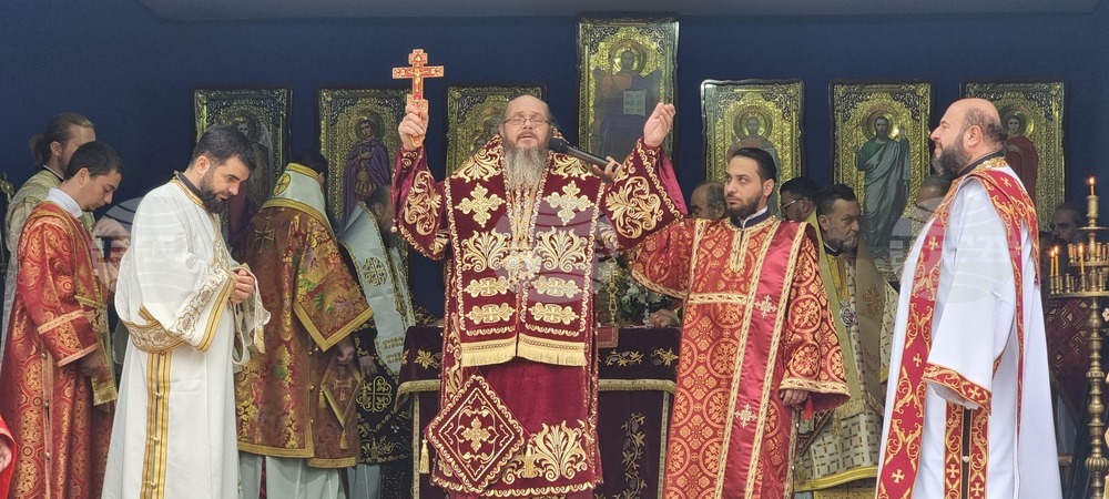 Празнична архиерейска литургия за Димитровден бе отслужена в силистренското село Калипетрово