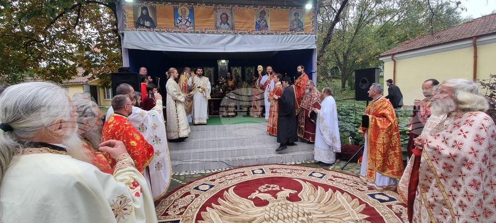 Село Калипетрово - Димитровден - литургия