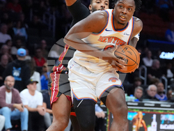 Knicks Heat Basketball