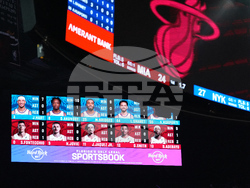 Knicks Heat Basketball