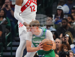 Raptors Mavericks Basketball