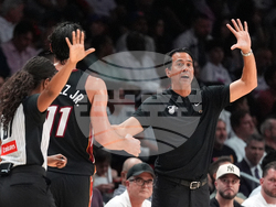 Knicks Heat Basketball