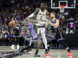 APTOPIX Lakers Kings Basketball