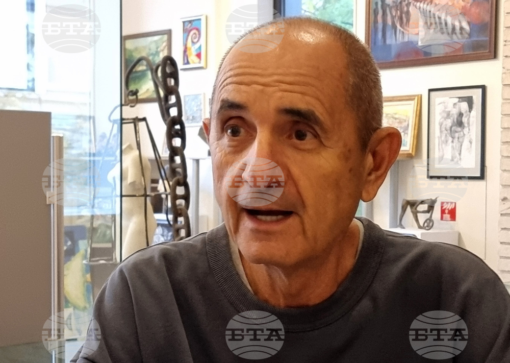 За учениците новият храм е молът, а новото евангелие – потребявай и се забавлявай, каза психологът проф. Румен Стаматов