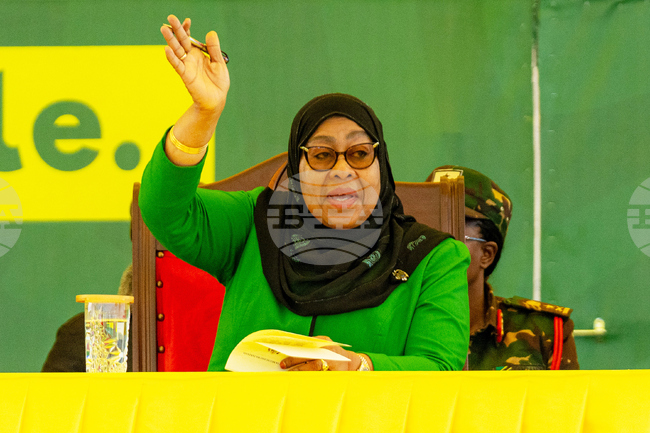 Настоящият президент на Танзания Самия Сулуху Хасан бе обявена за убедителна победителка на помрачените от насилие избори в страната