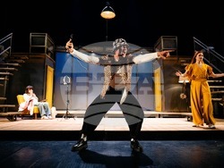 „Фейк" от Лиза Шопова, информират от театър „Българска армия“, снимки – театър „Българска армия“/ Борис Урумов