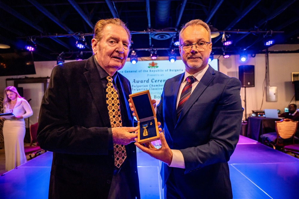 Bulgaria’s Honorary Consul in Las Vegas Bob Miller Awarded Golden Laurel Branch