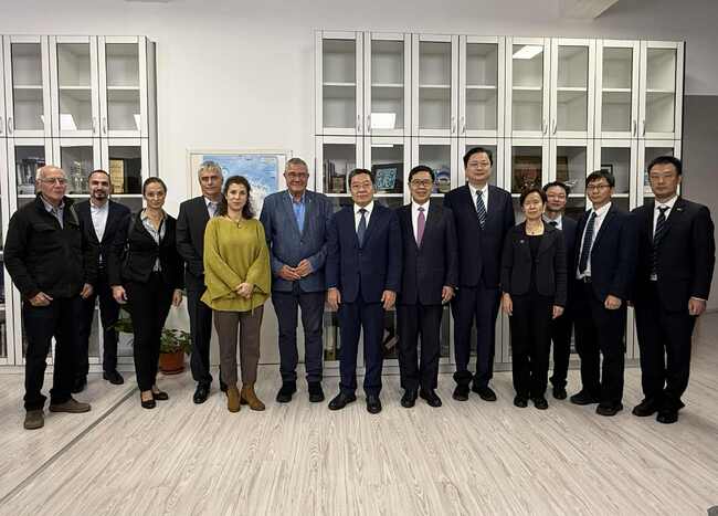 Chinese Delegation Visits National Center for Polar Studies at Sofia University