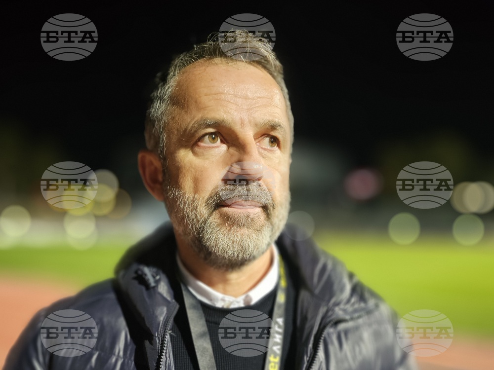 "Знаехме, че ще ни е трудно срещу Дунав и бяхме близо до това да отпаднем", заяви за БТА треньорът на Локомотив (Пловдив) Душан Косич