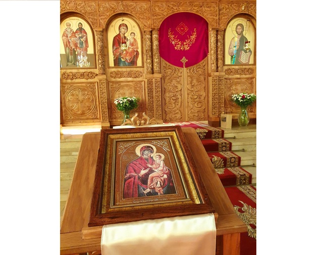 Българската църква „Св. св. Кирил и Методий и св. Бонифаций“ в Щутгарт получи като дарение икона на Света Богородица Скоропослушница
