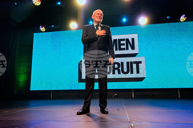 Франс Тимерманс подава оставка като лидер на партията Зелените леви-Партията на труда