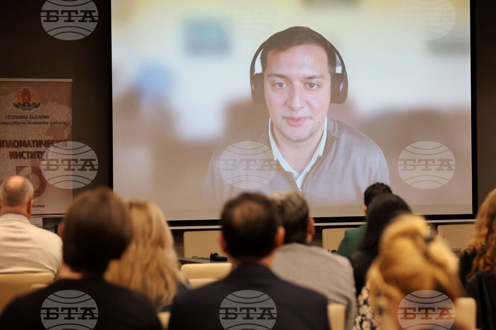 Членството в ОИСР дава нови възможности за младежите у нас, каза Димитър Фердинандов от Националния младежки форум