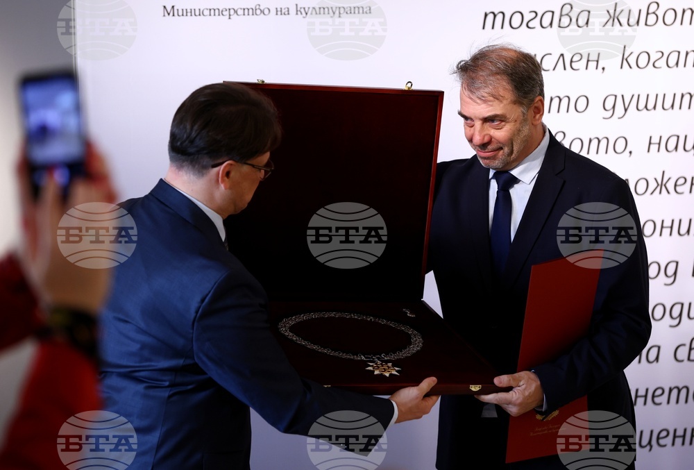 Министерството на културата отличи 36 творци, артисти, читалищни и научни дейци с наградата "Златен век"