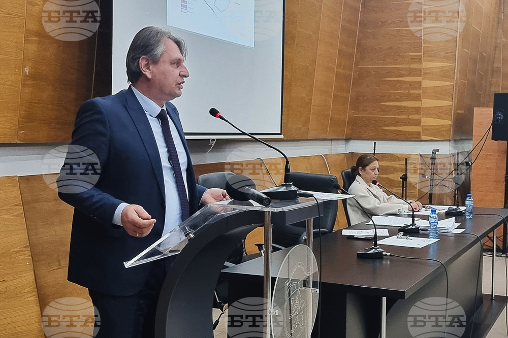 Карлово - Общински съвет - заседание - протест