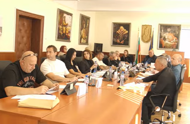 Тополовград ще кандидатства с проекти за обновяване на местното читалище и система за ранно откриване на пожари, решиха съветниците