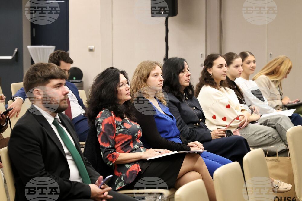 Бургас - „Умения и младежко предприемачество" - дискусия