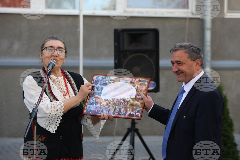 Украйна - Измаил - обновен паметник на Христо Ботев - откриване