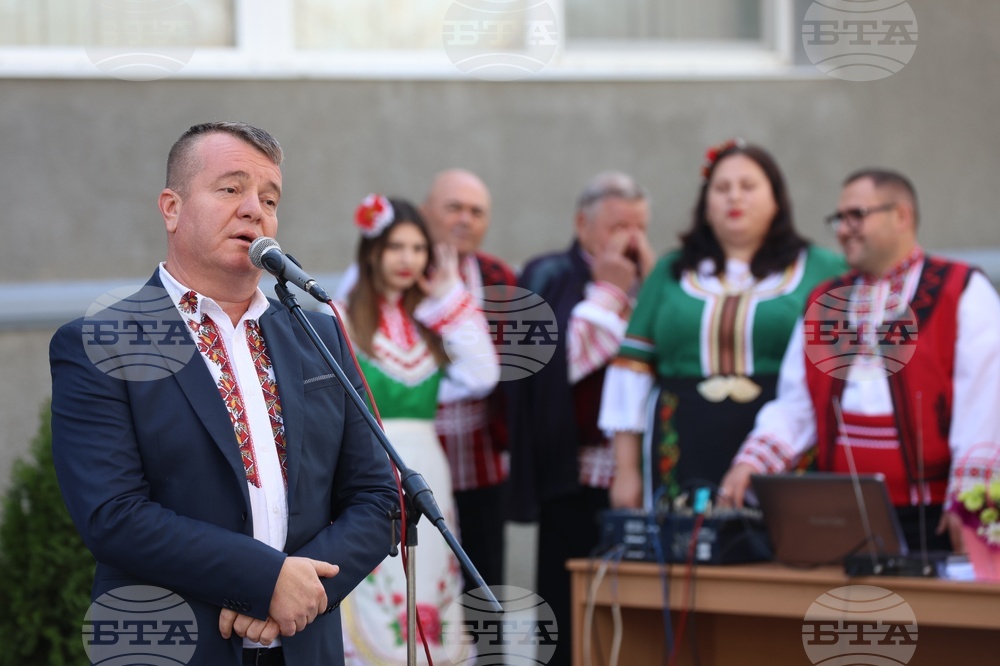 Украйна - Измаил - обновен паметник на Христо Ботев - откриване