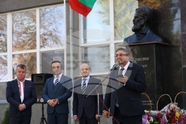 Украйна - Измаил - обновен паметник на Христо Ботев - откриване