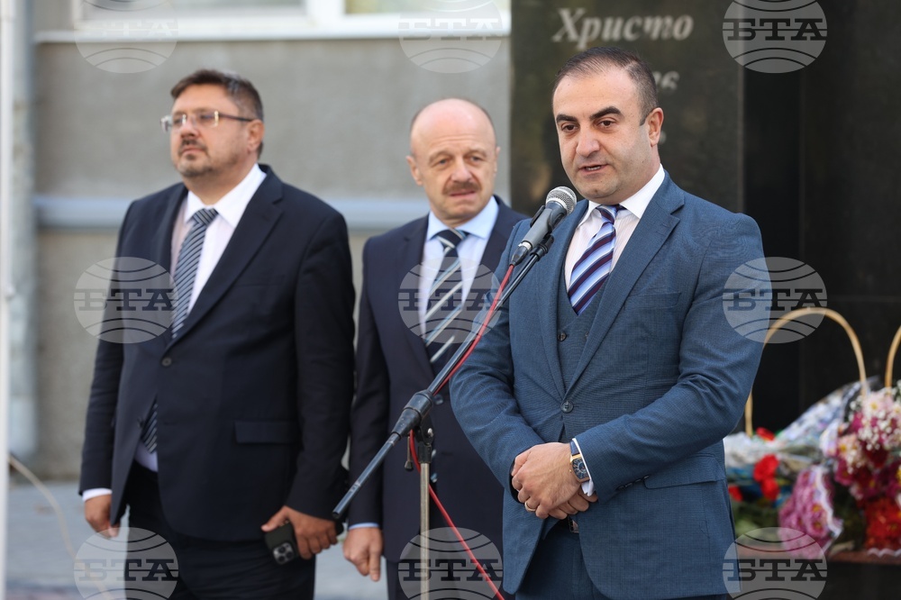 Украйна - Измаил - обновен паметник на Христо Ботев - откриване