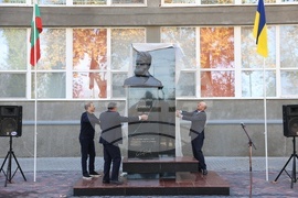 Украйна - Измаил - обновен паметник на Христо Ботев - откриване