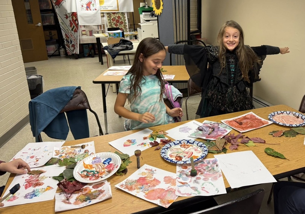 Творческа сбирка на Ателие „Млади творци“ беше организирана в Българското училище „Слънчогледи“ в град Глен Елин, САЩ