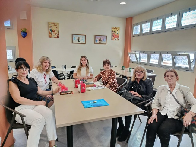 Представители от Великотърновския университет „Св. св. Кирил и Методий“ гостуваха на училище „Родина“ в град Малага, Испания