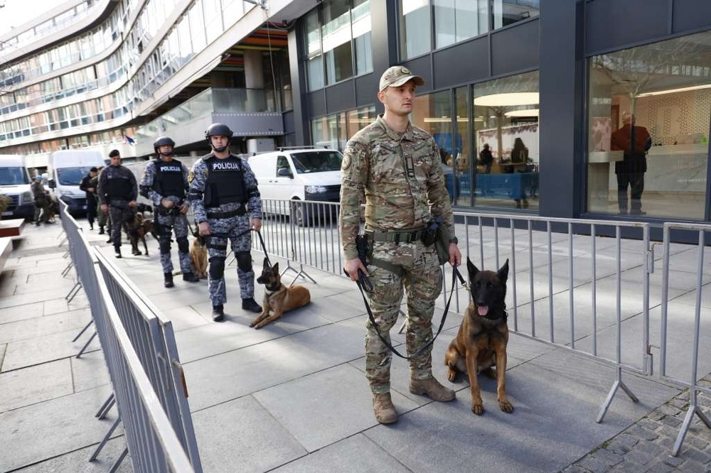 ФЕНА: ОССЕ и полицията на кантон Сараево демонстрираха уменията на полицейски кучета и техните водачи от Босна и Херцеговина