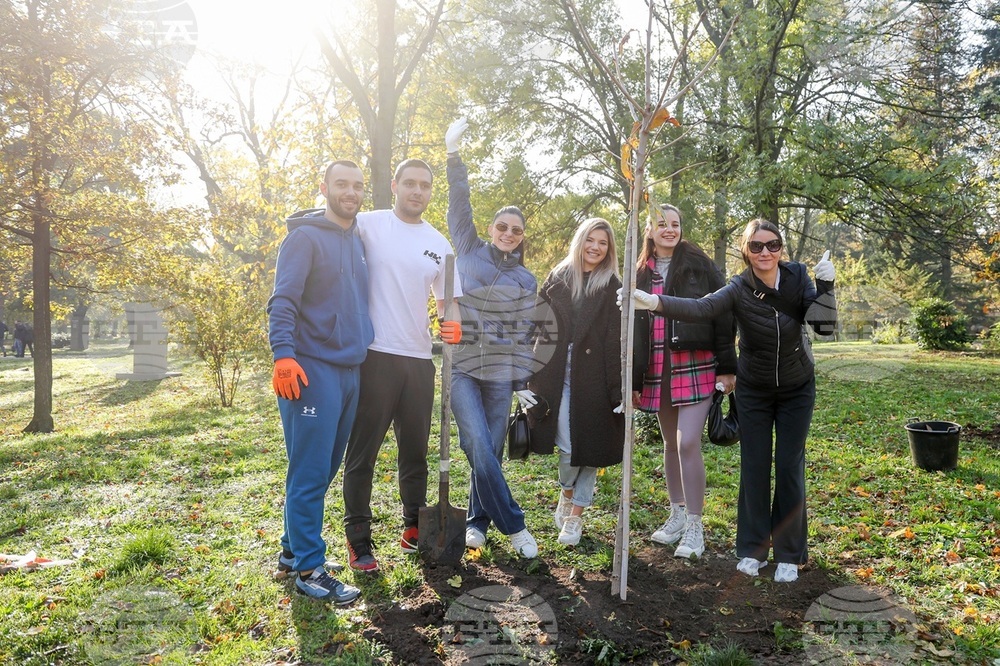 "Кока-Кола" отбеляза 60 години присъствие в в България със засаждане на дървета в центъра на столицата