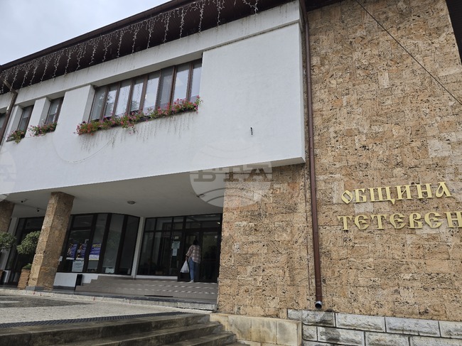 Молебен за здраве, тържествено шествие и историческа възстановка „Освобождението на Тетевен” са част от проявите за празника на града