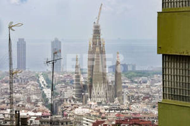 ЕФЕ: Най-високата кула на „Саграда Фамилия“ ще бъде официално довършена до броени месеци