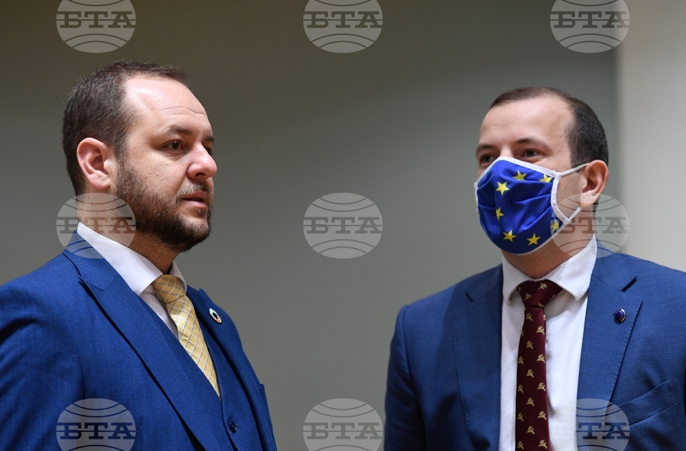 Министър Борислав Сандов от Брюксел: Зелената сделка не е проблем, а решение