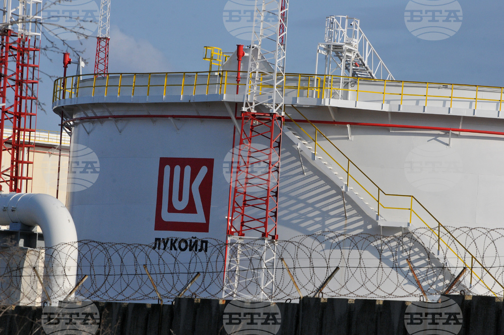 Национализация на рафинерията в Бургас не е на дневен ред, има много други варианти, заяви министър Росен Христов