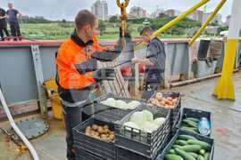 Day 84: RSV 421 Loads Supplies, Fuel before Departing from Mar del Plata