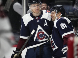Blackhawks Avalanche Hockey