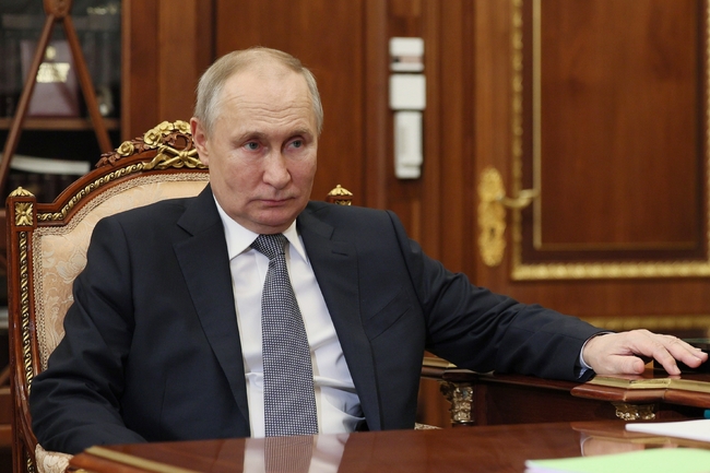 Решението на МНС да издаде заповед за арест на Путин се нуждае от подкрепа, пише в. "Гардиън"