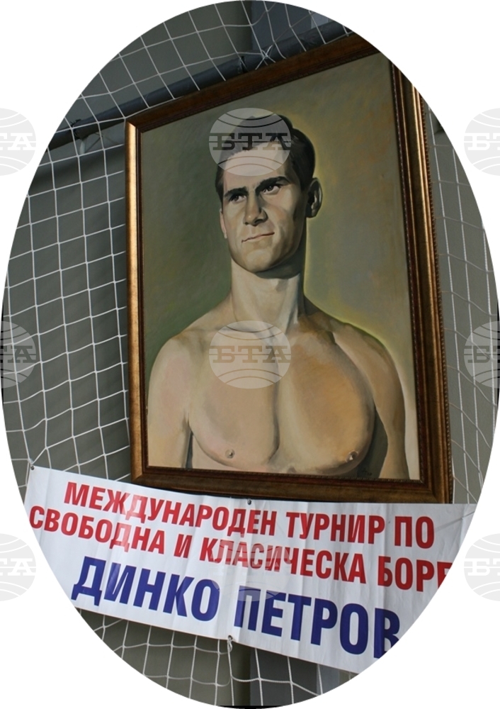 Стара Загора посреща над 200 състезатели в традиционния турнир по борба "Динко Петров"