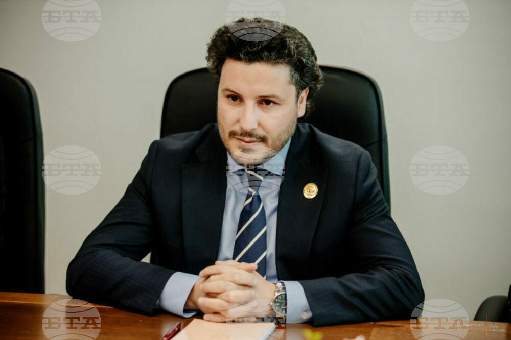 МИНА: Премиерът на Черна гора Дритан Абазович предложи страната му да бъде домакин на преговорите между Сърбия и Косово