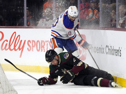 Oilers Coyotes Hockey
